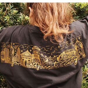 BLISSFULLY BOOKISH | Our Crescent Night Spirit Jersey Black Size Medium EUC P500